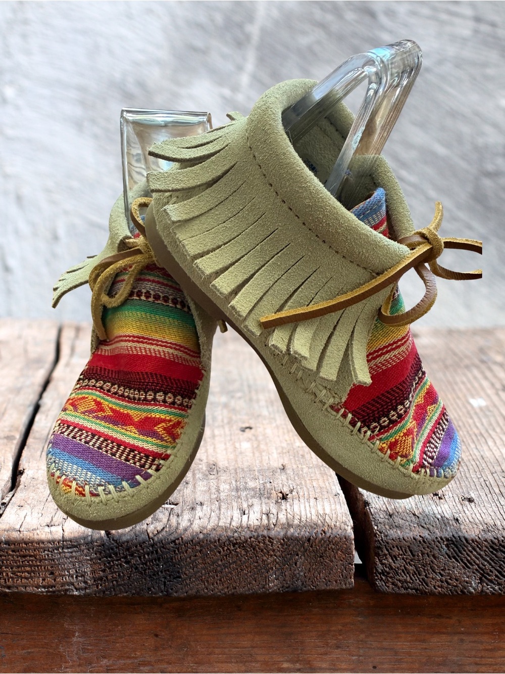 NWOT Minnetonka Kids Frisco Suede Fringe Ankle Bootie Moccasins Multi Serape